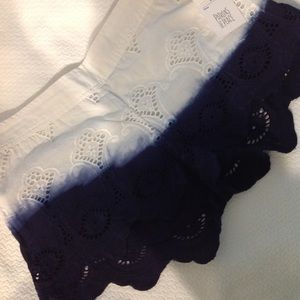 **SOLD**NWT White/Blue Shorts